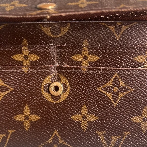 Louis Vuitton Sarah Wallet - Picture 12 of 12